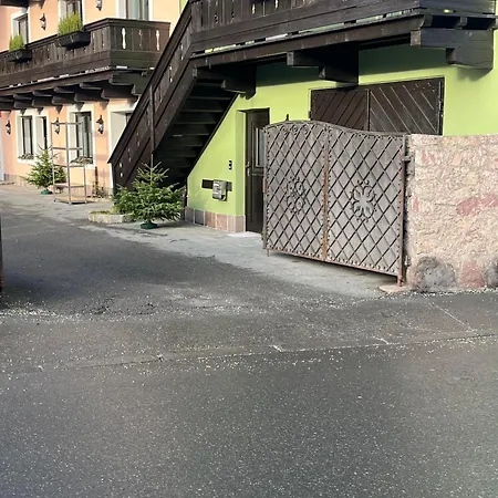 Mountain King Apartment *